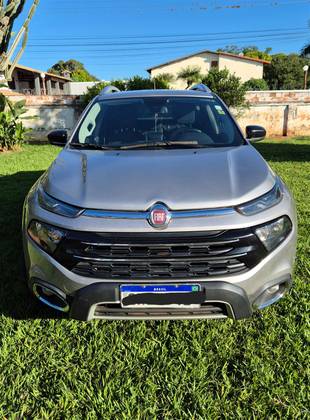 FIAT TORO 2.0 16V TURBO DIESEL VOLCANO 4WD AT9